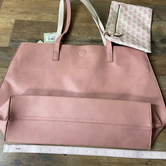 G.H. Bass & Co. Bag - Picture 7 of 12